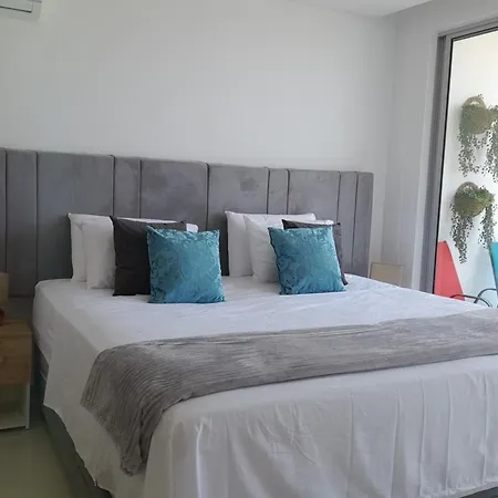 A 2 Cuadras De La Playa Apartment *